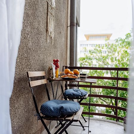 בוקרשט Petite Maison Sur Le Boulevard מראה חיצוני תמונה