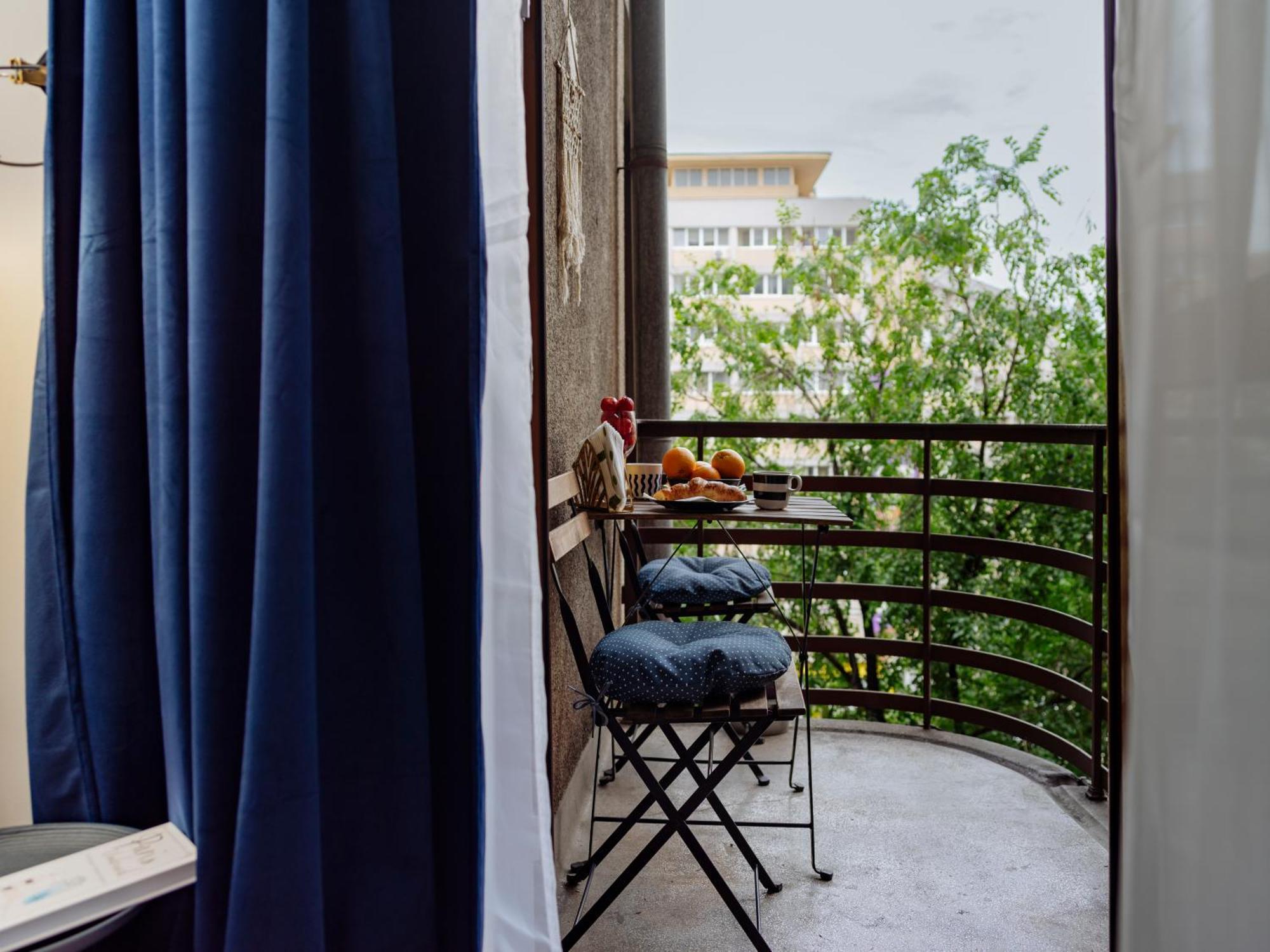 בוקרשט Petite Maison Sur Le Boulevard מראה חיצוני תמונה