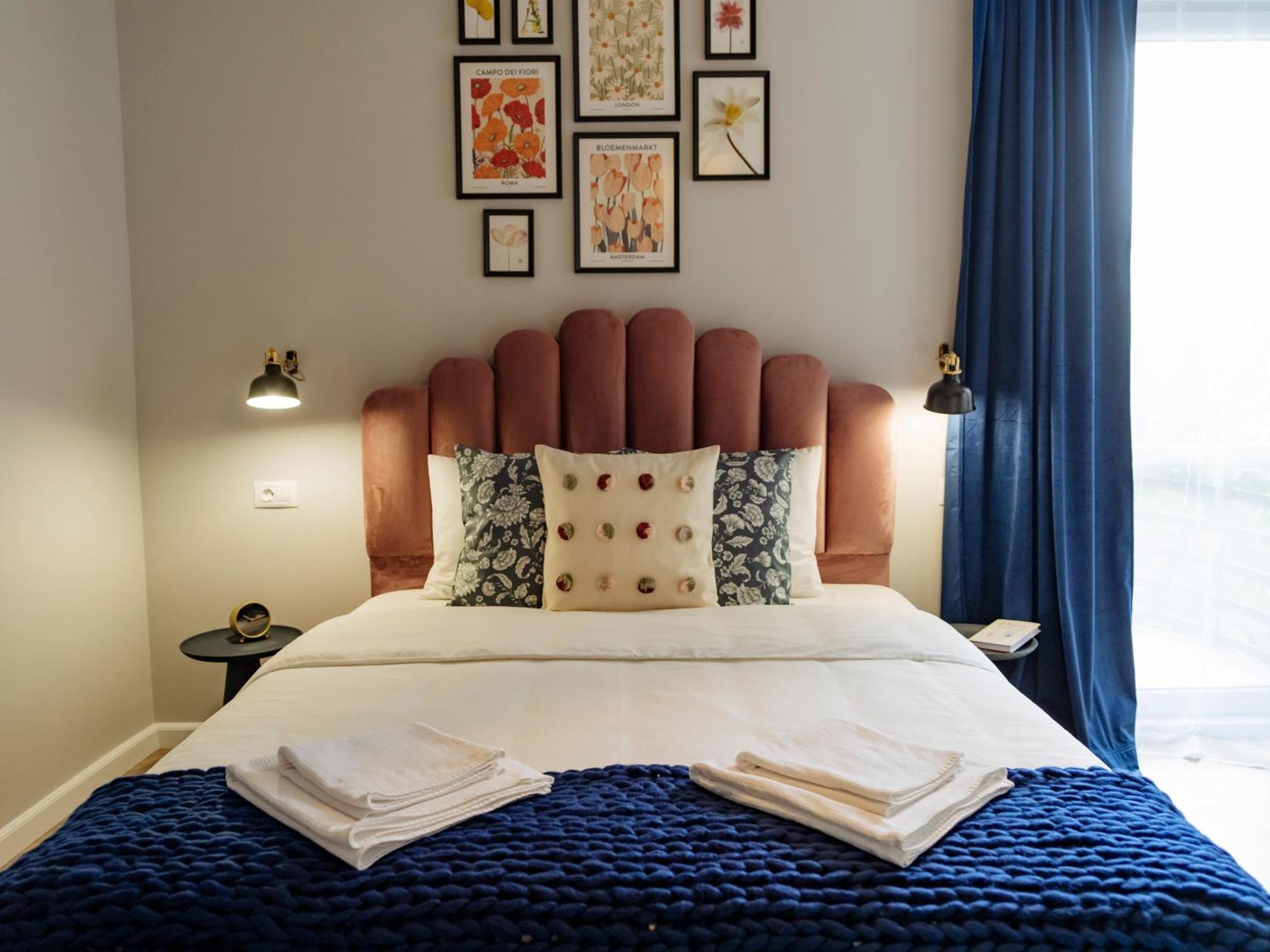 בוקרשט Petite Maison Sur Le Boulevard מראה חיצוני תמונה